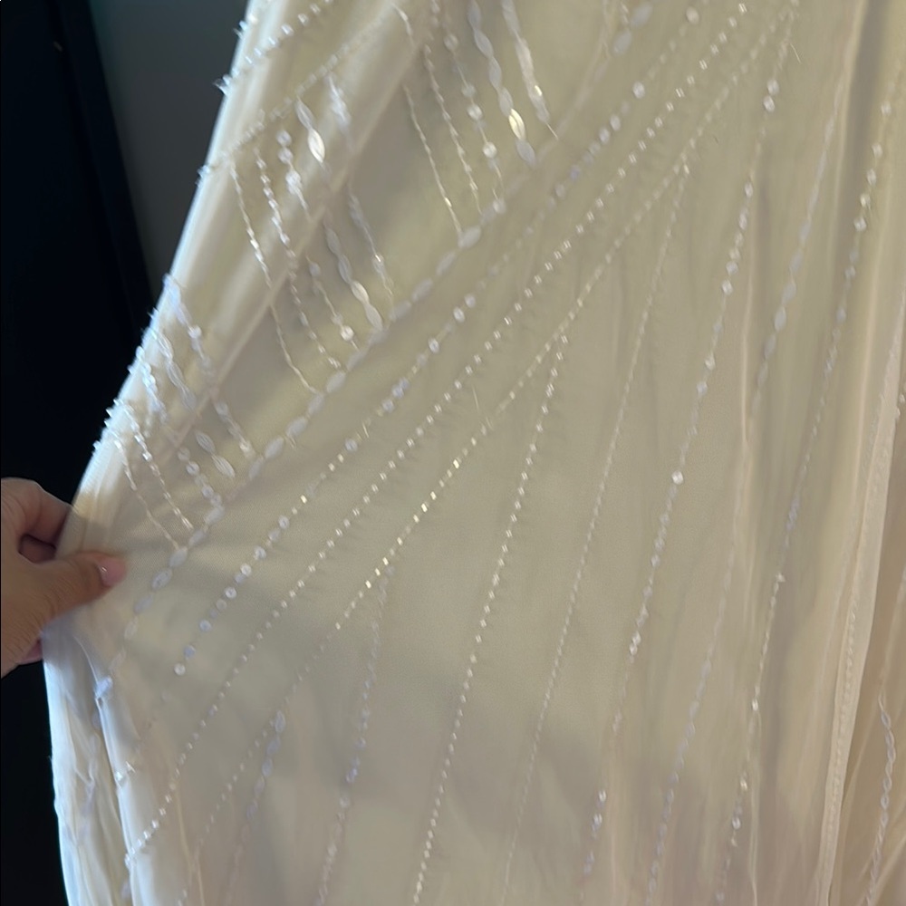 HP 🎀Adrianna Papell Cream Wedding Gown with Flutter Sleeves and V-Neck - Picture 7 of 16